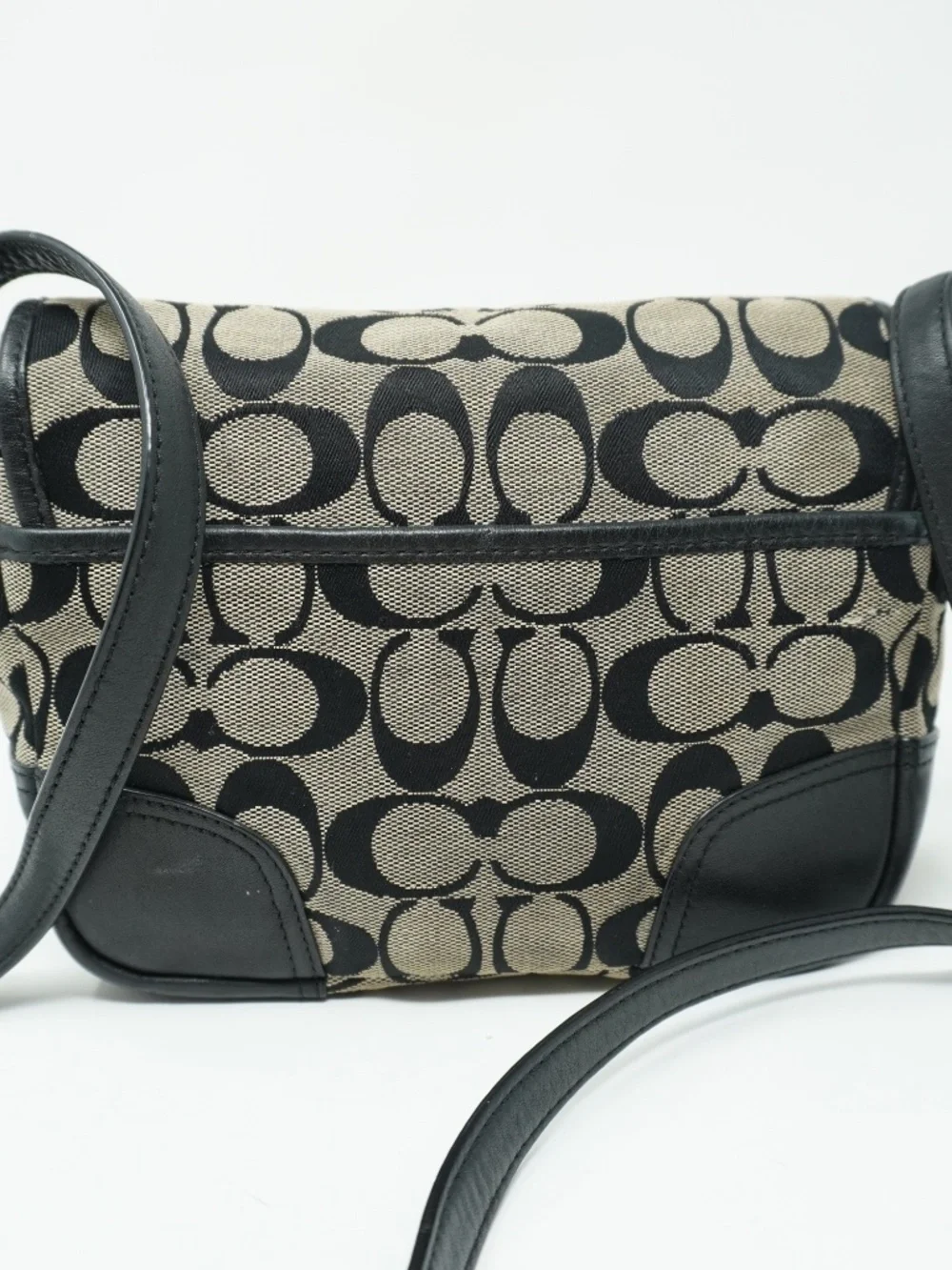 Coach Hadley Signature Field Bag Style F30601